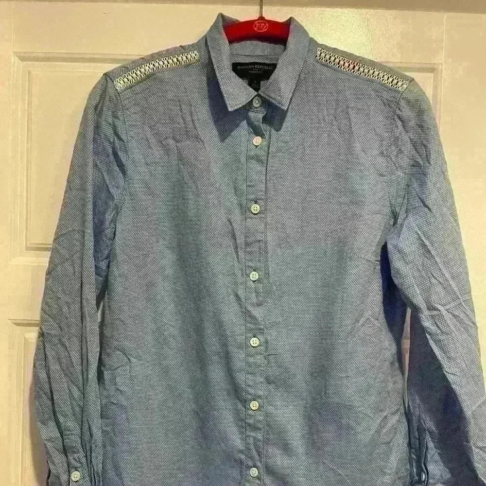 Banana Republic women’s long sleeve